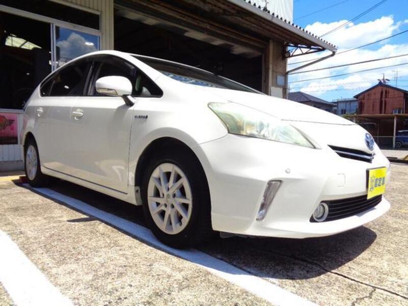 PRIUS ALPHA