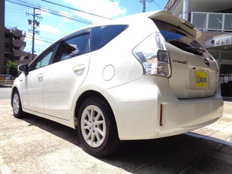 PRIUS ALPHA