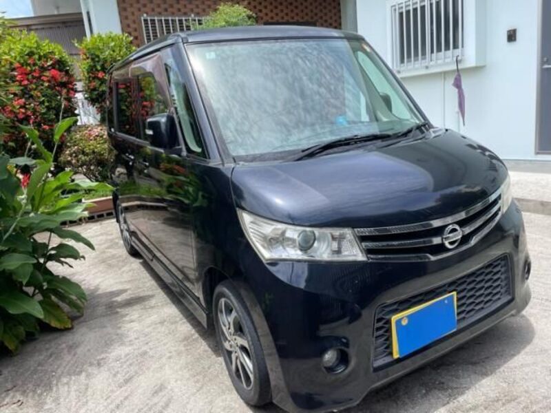 NISSAN ROOX