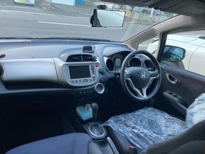 FIT HYBRID