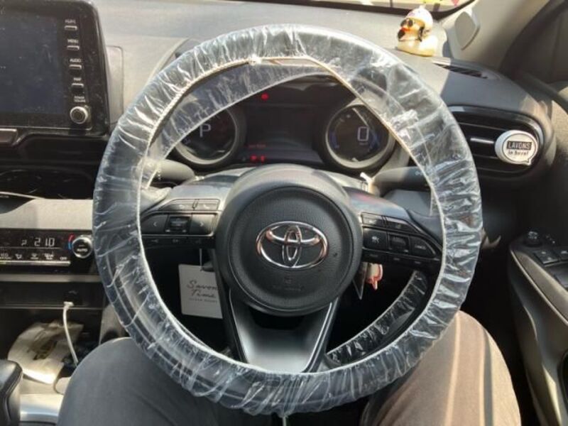 YARIS CROSS