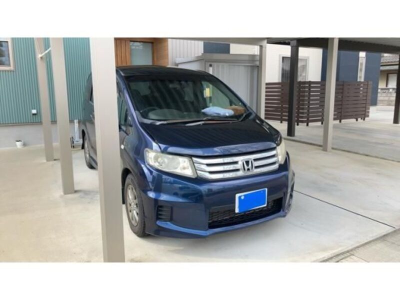 HONDA FREED SPIKE