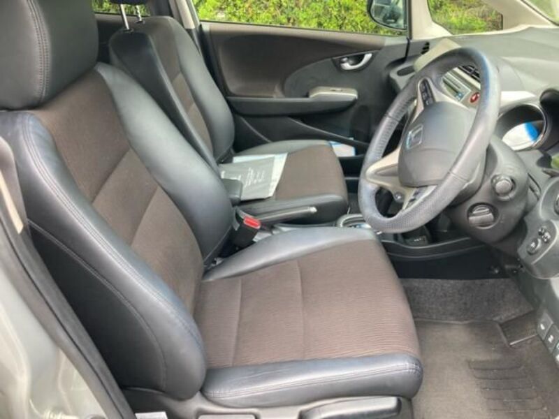 FIT HYBRID