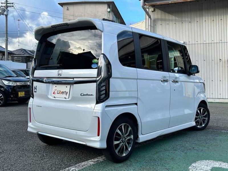 N BOX CUSTOM