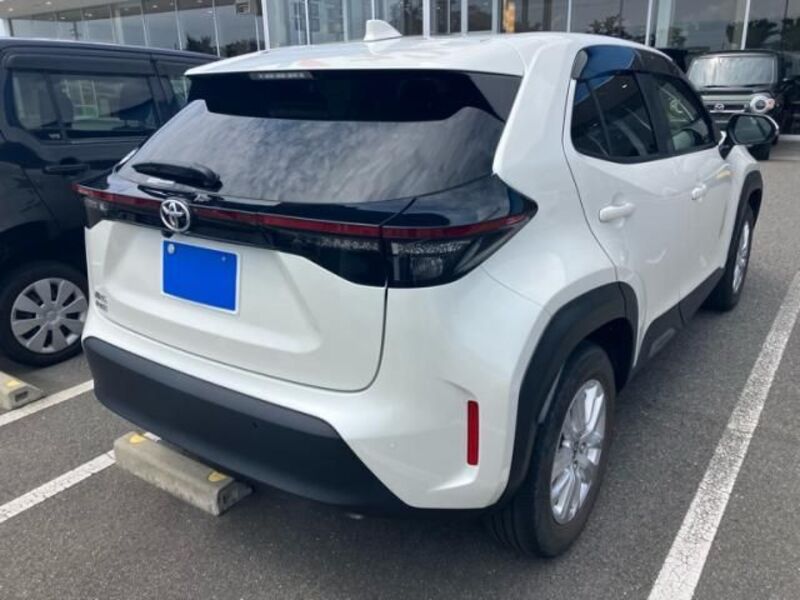 YARIS CROSS
