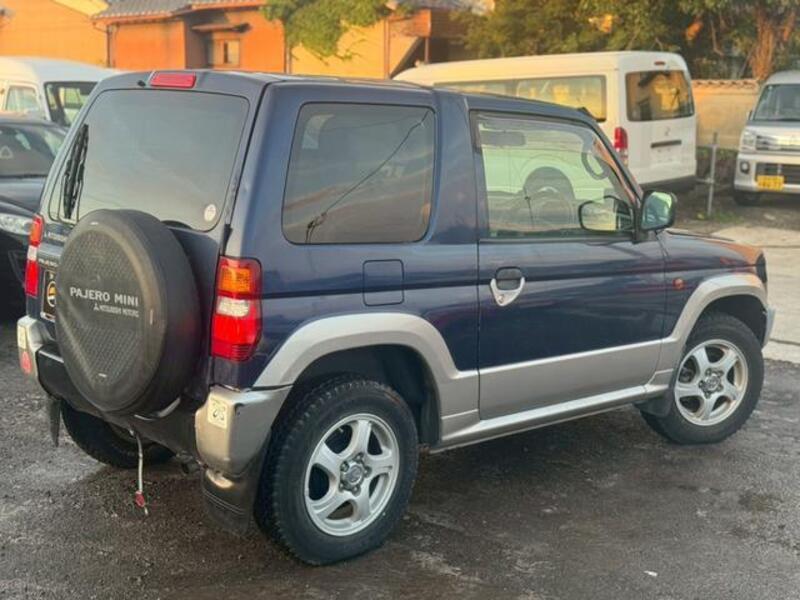 PAJERO MINI