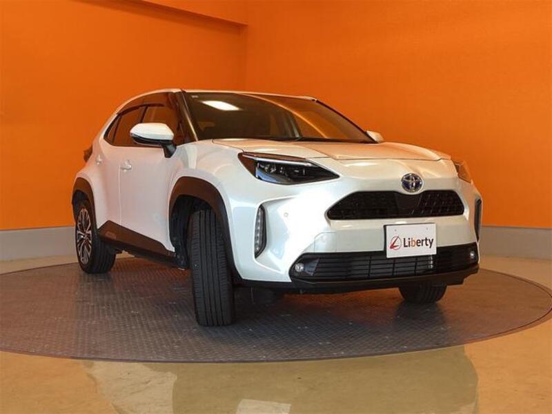 YARIS CROSS