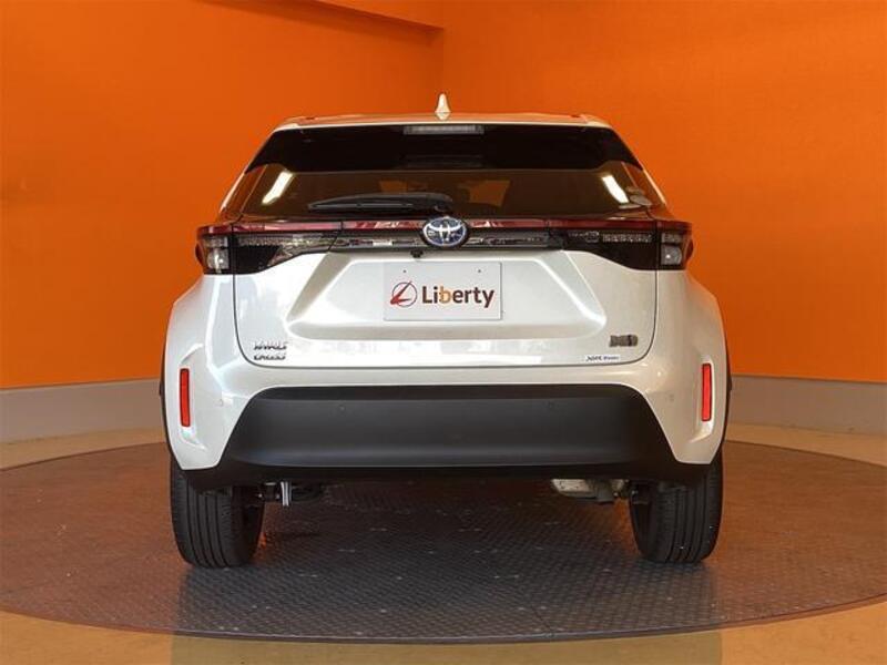 YARIS CROSS