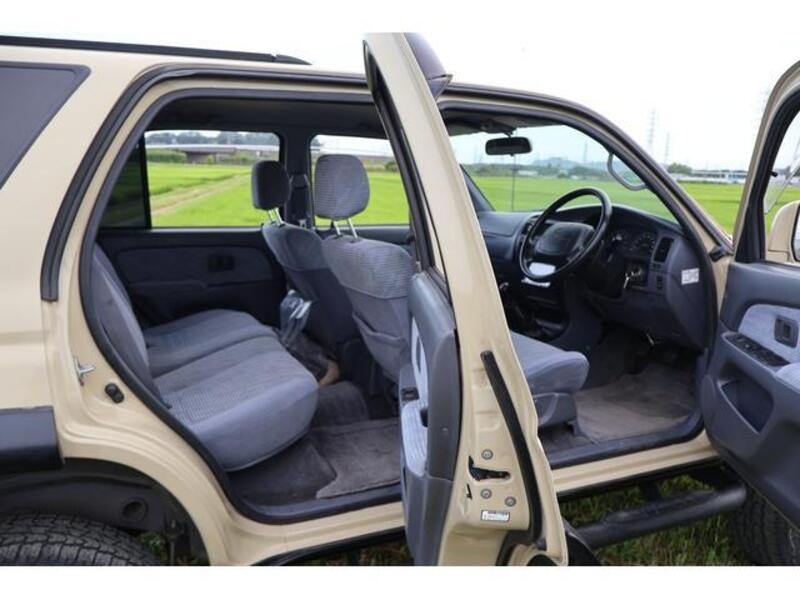 HILUX SURF