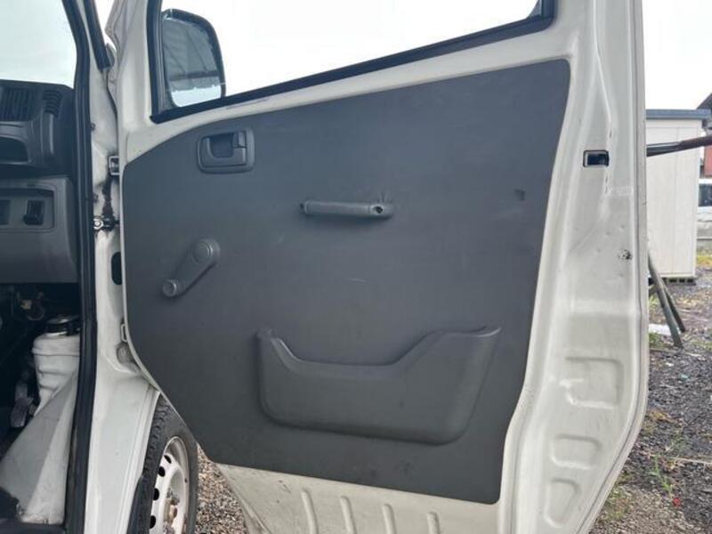 MINICAB TRUCK