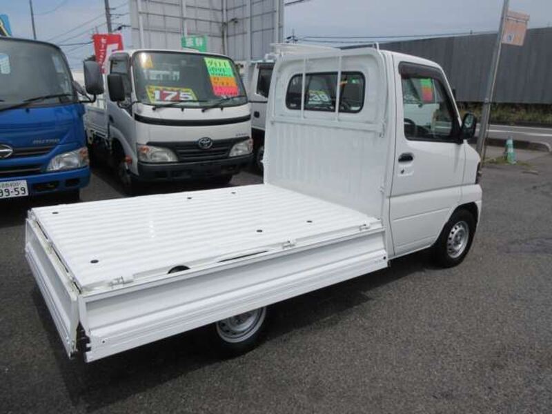 CLIPPER TRUCK