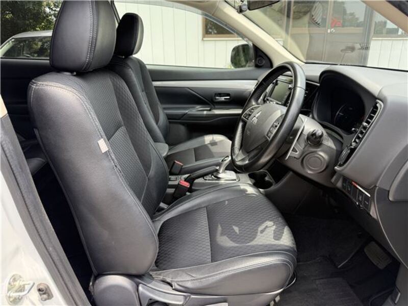 OUTLANDER PHEV