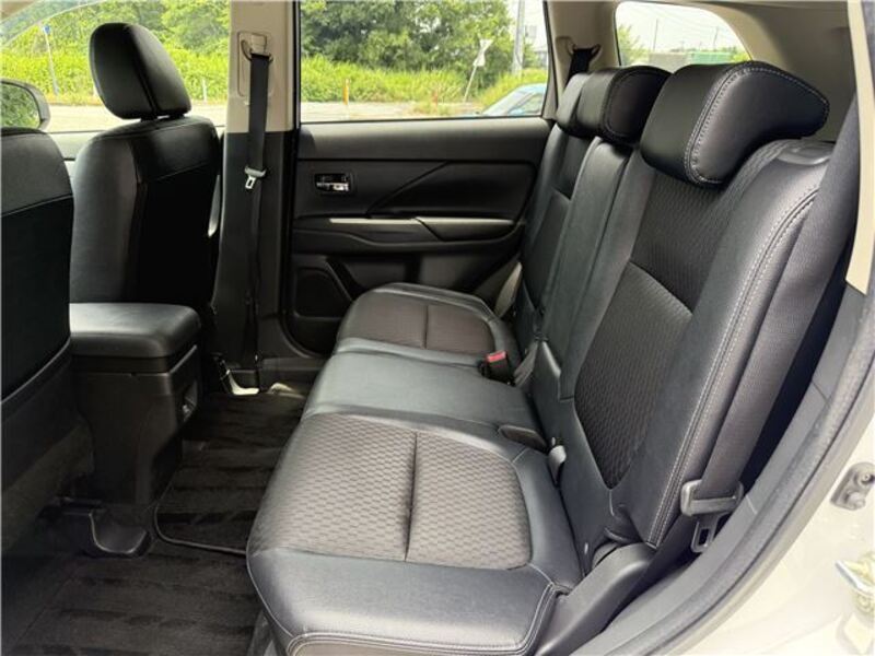 OUTLANDER PHEV