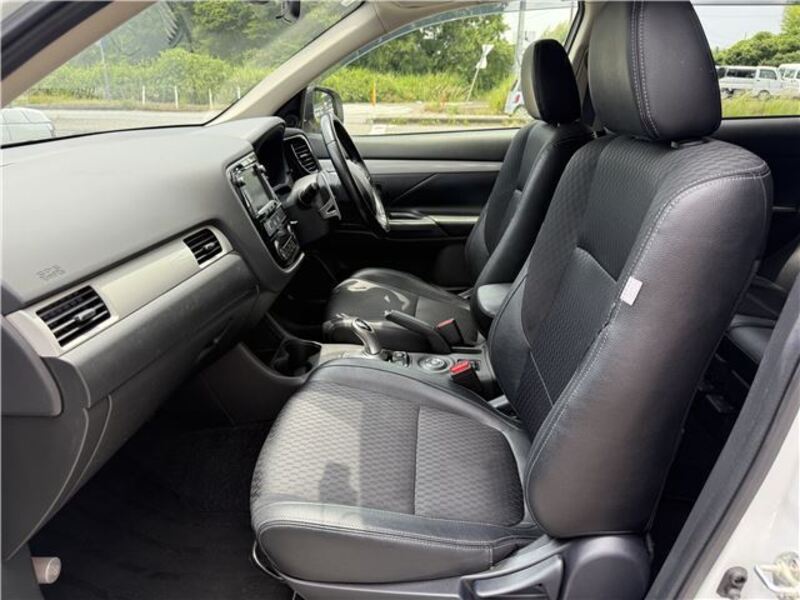 OUTLANDER PHEV