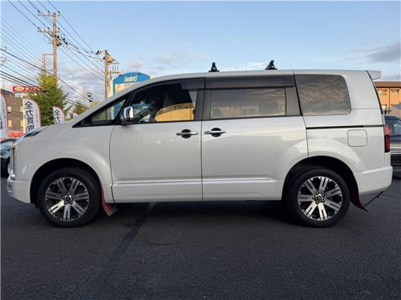 DELICA D5