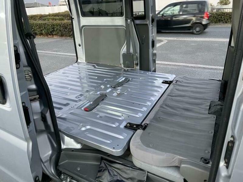 MINICAB VAN
