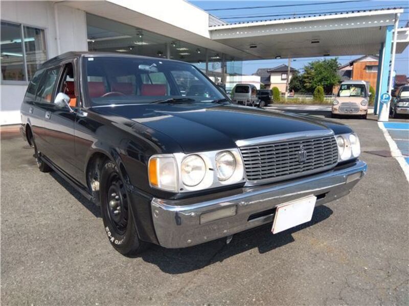 CROWN VAN