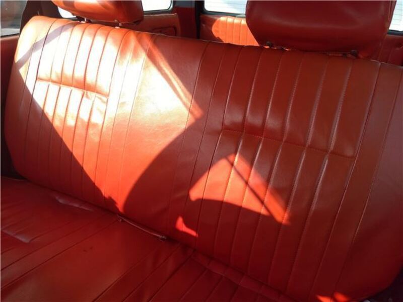 CROWN VAN