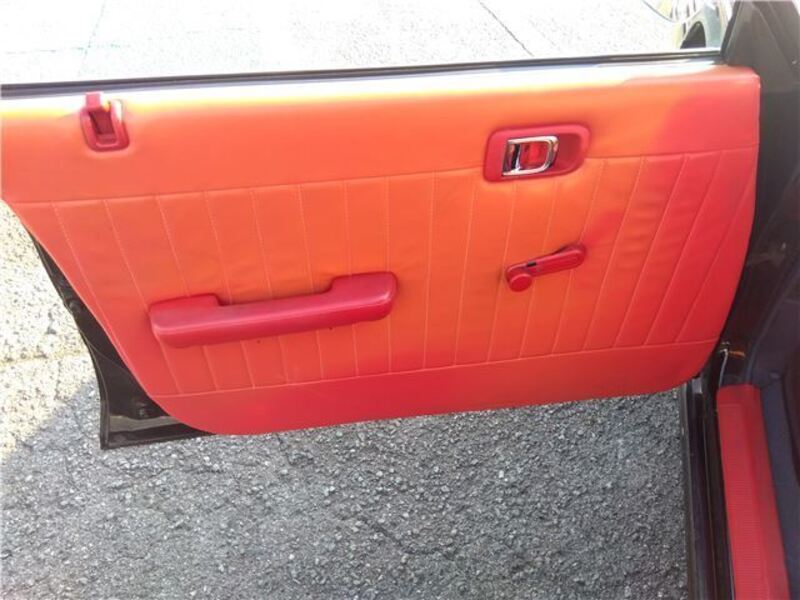 CROWN VAN