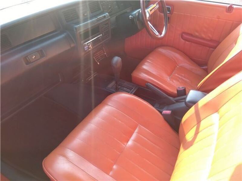 CROWN VAN
