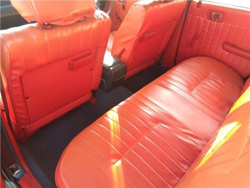 CROWN VAN
