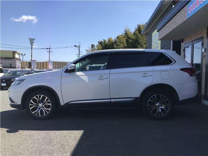 OUTLANDER