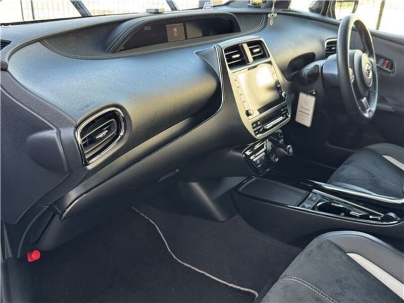 PRIUS PHV