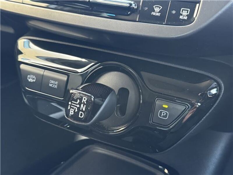 PRIUS PHV