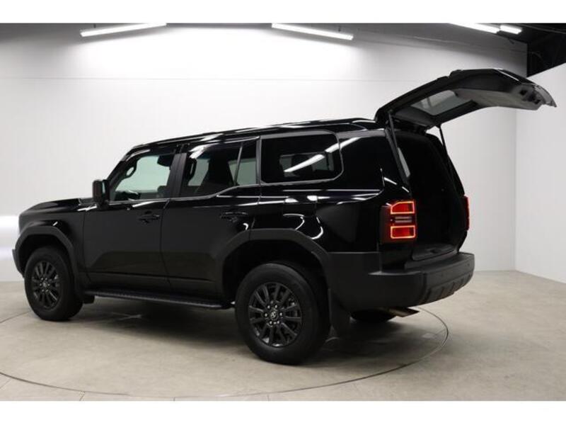 LAND CRUISER 250