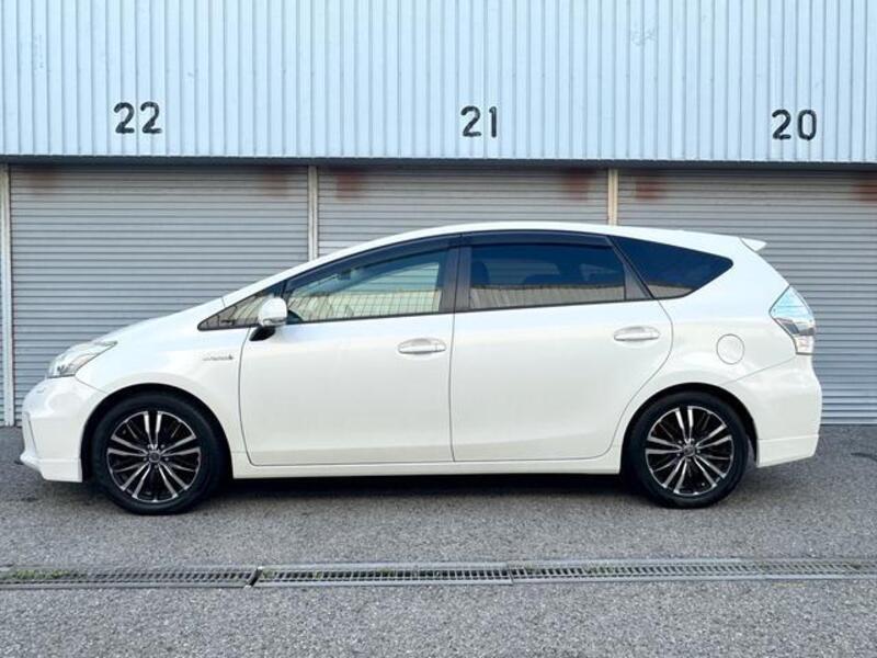 PRIUS ALPHA