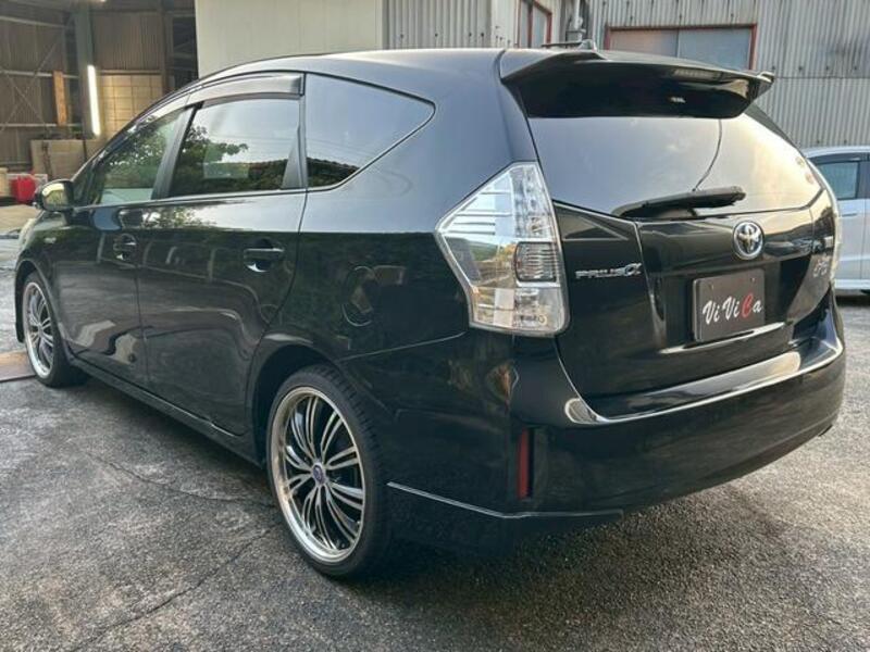 PRIUS ALPHA