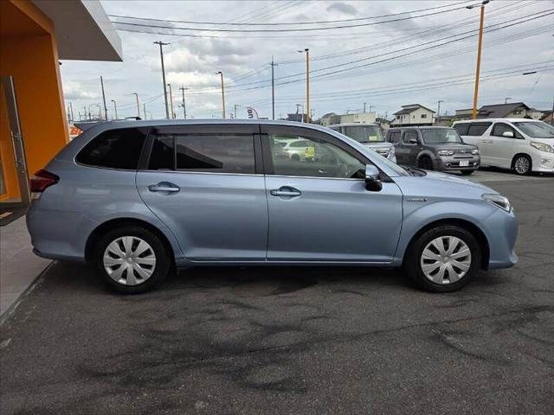 COROLLA FIELDER
