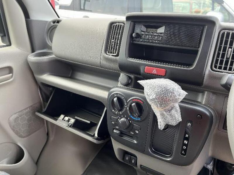 MINICAB VAN