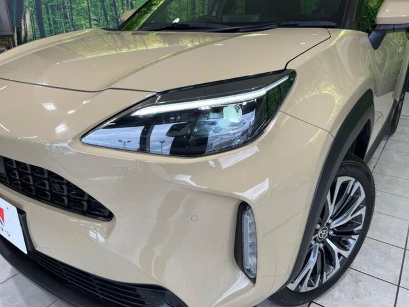 YARIS CROSS