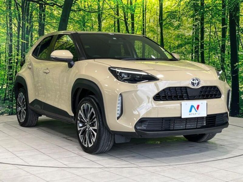 YARIS CROSS