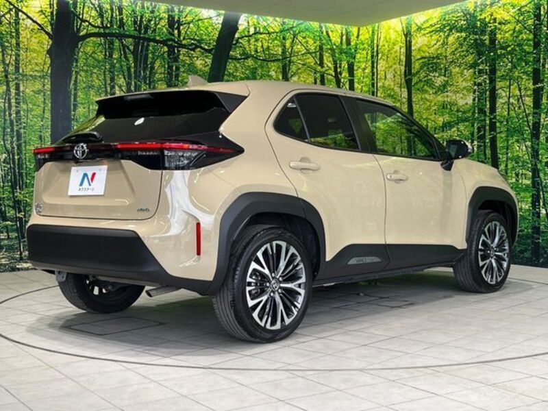 YARIS CROSS