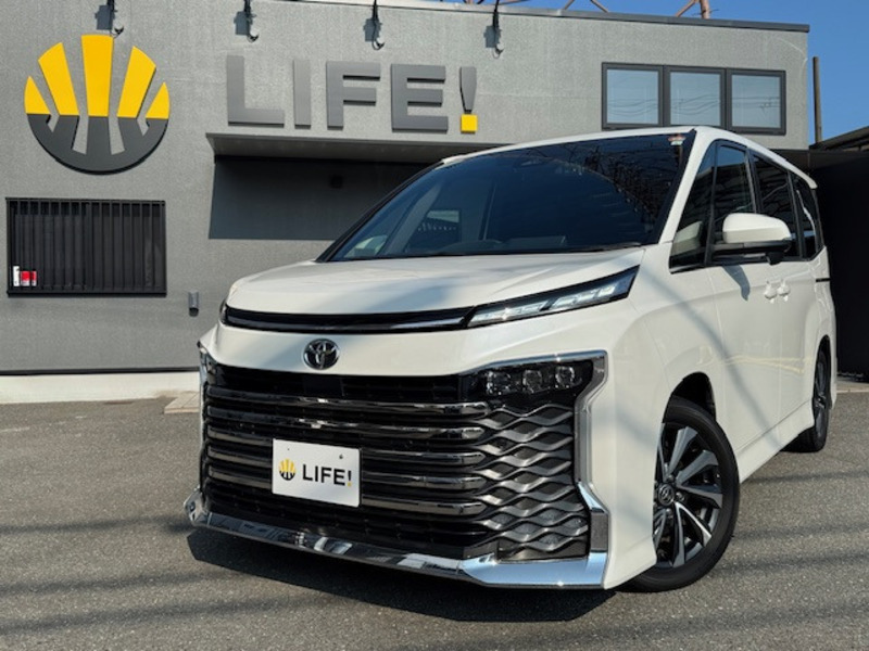 TOYOTA VOXY