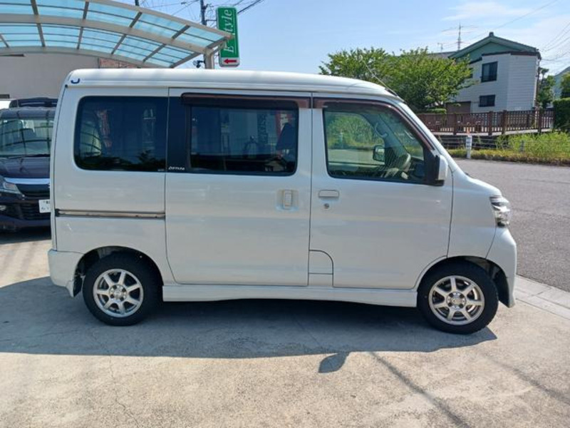 ATRAI WAGON