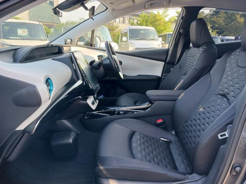 PRIUS PHV