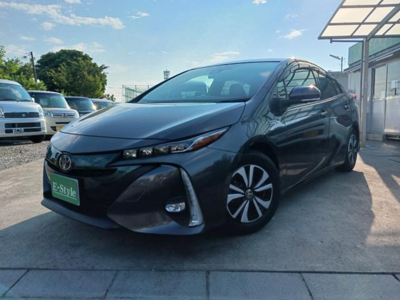 TOYOTA PRIUS PHV