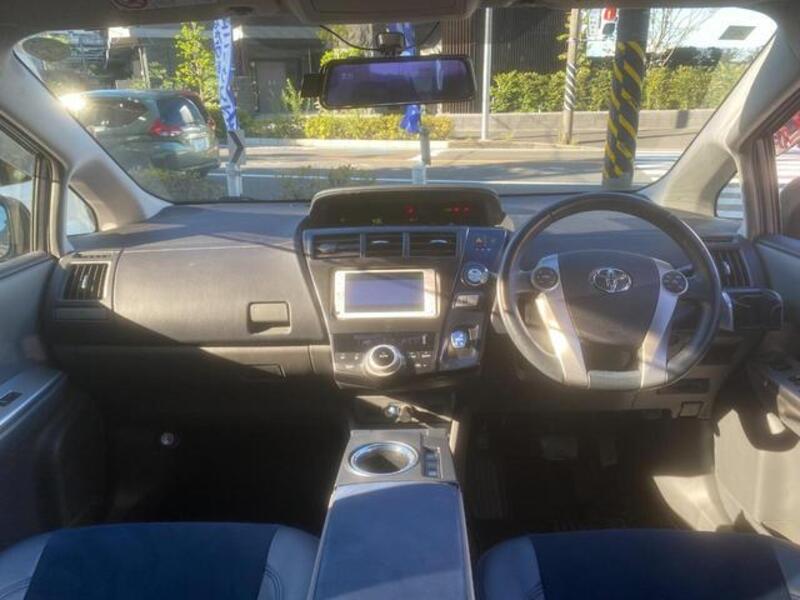 PRIUS ALPHA