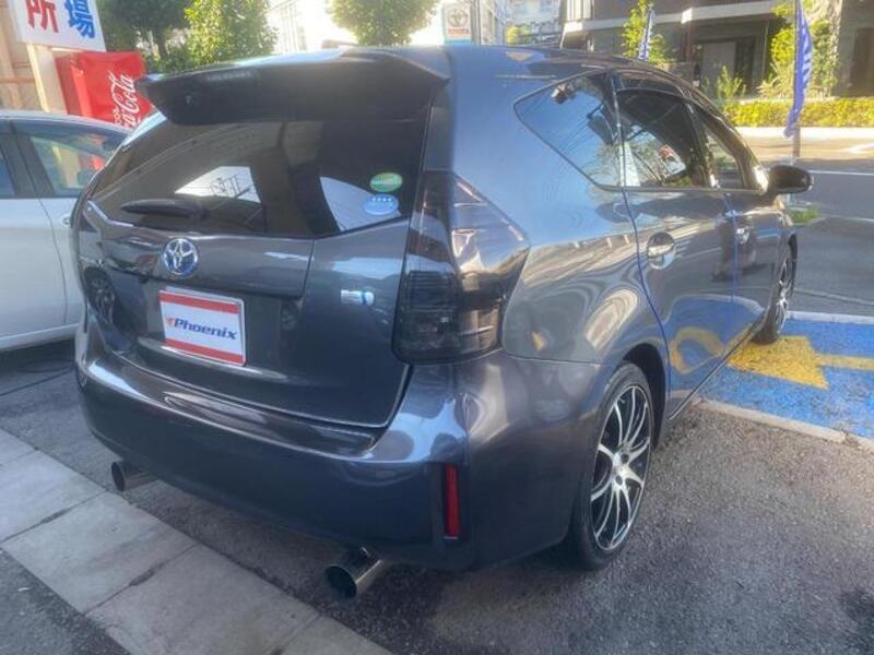 PRIUS ALPHA