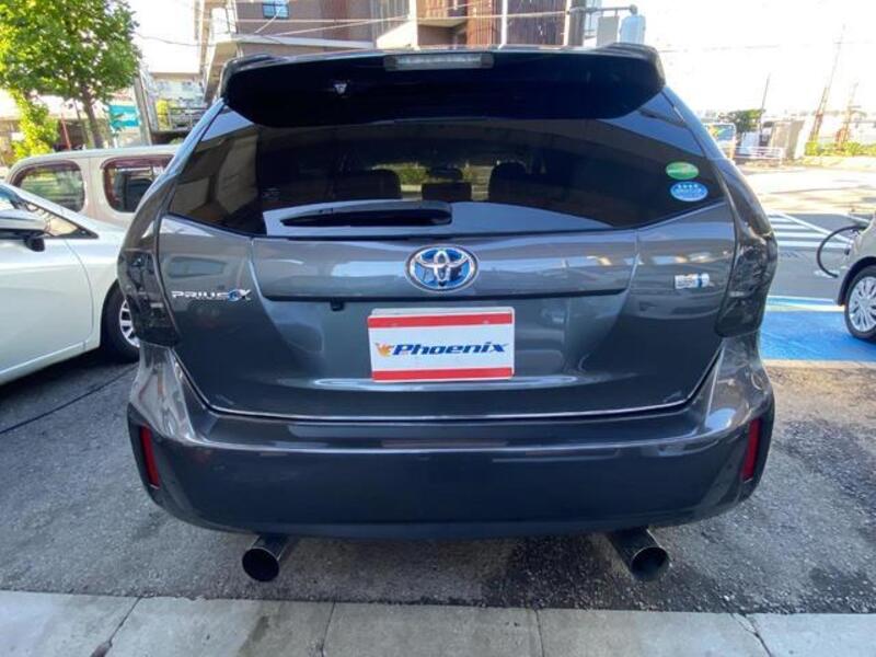 PRIUS ALPHA