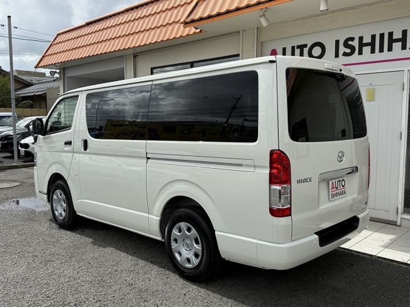 HIACE VAN