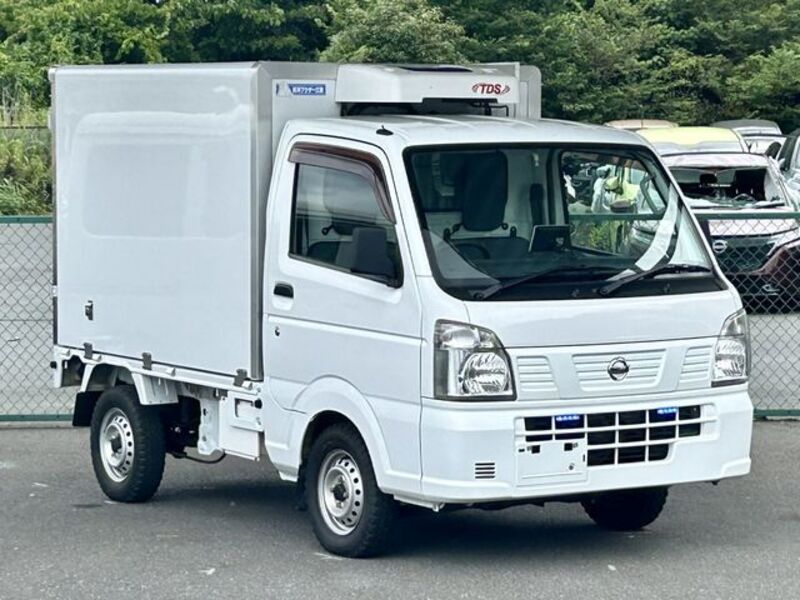 NISSAN NT100 CLIPPER