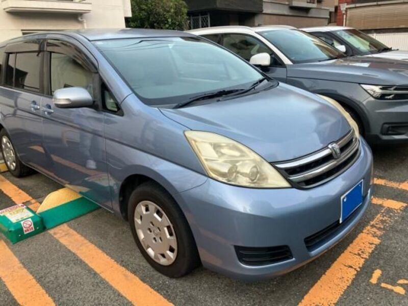 TOYOTA ISIS