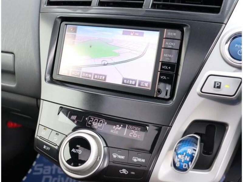 PRIUS ALPHA