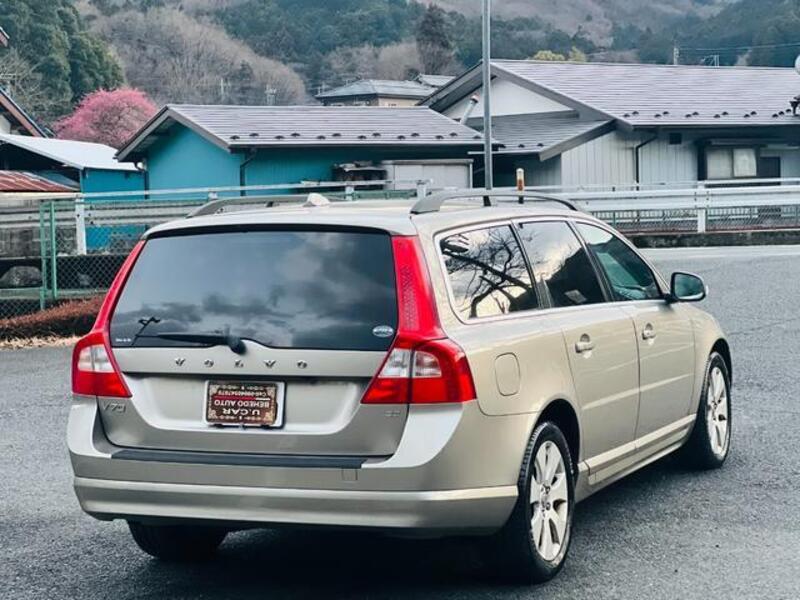 V70