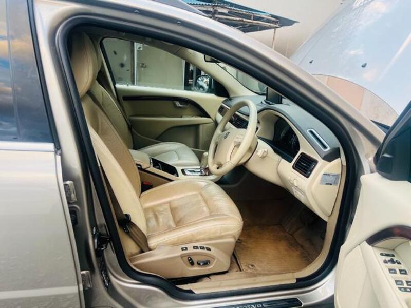 V70
