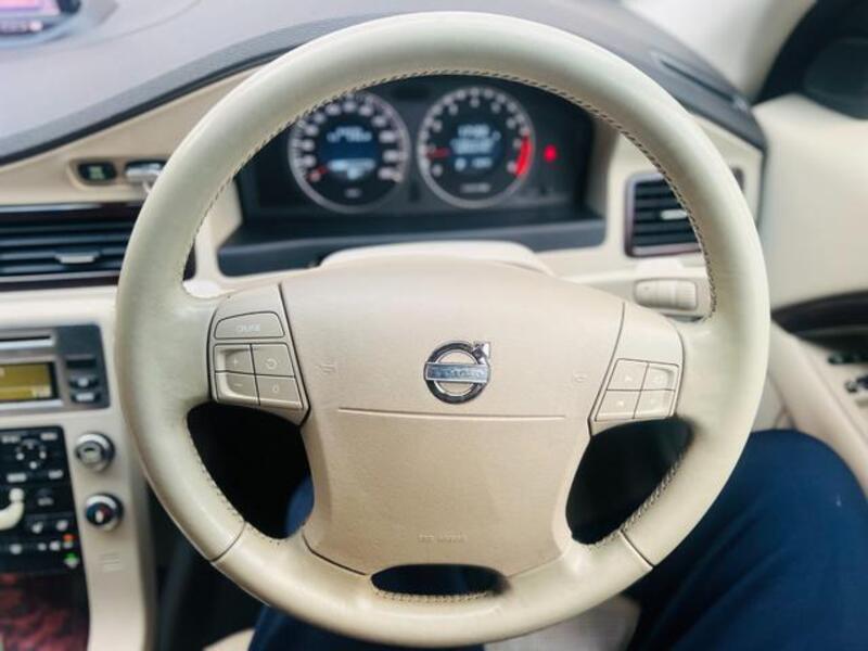 V70